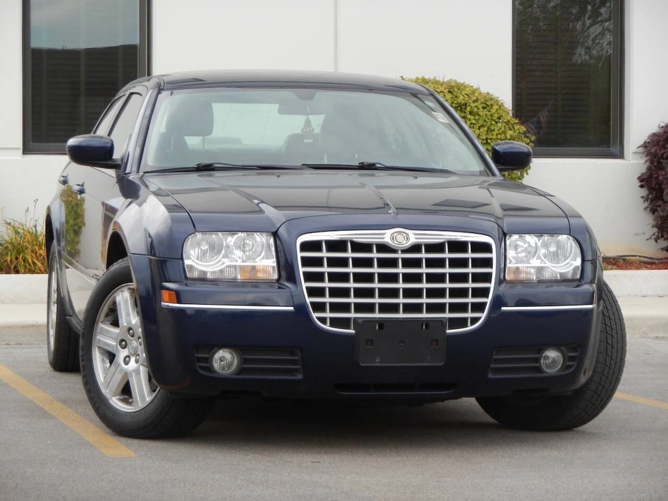 2005 Chrysler 300 (2005-2023) - Image 5 of 12