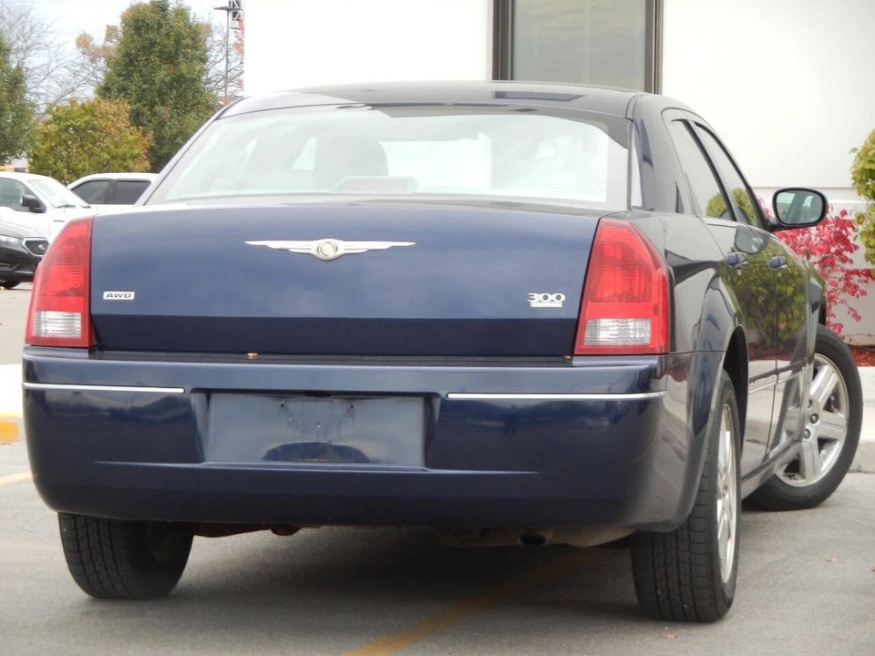 2005 Chrysler 300 (2005-2023) - Image 16 of 21