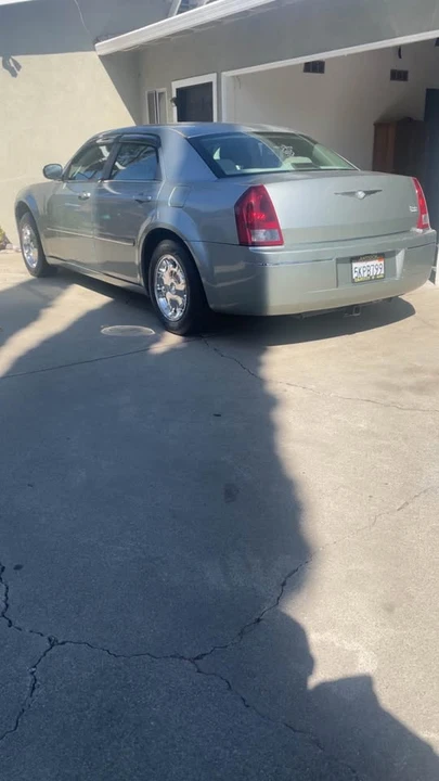 2005 Chrysler 300 (2005-2023) - Image 3 of 3