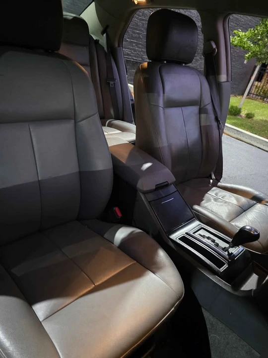 2005 Chrysler 300 (2005-2023) - Image 13 of 19