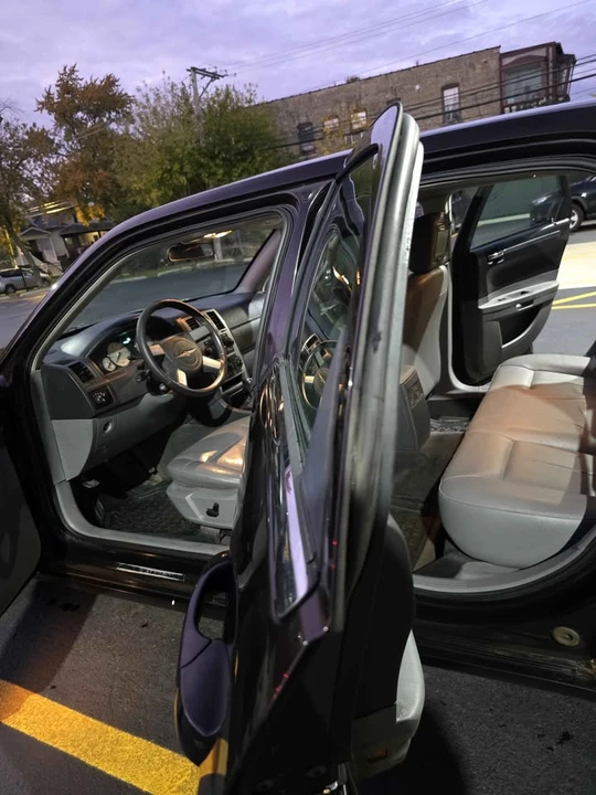 2005 Chrysler 300 (2005-2023) - Image 17 of 19