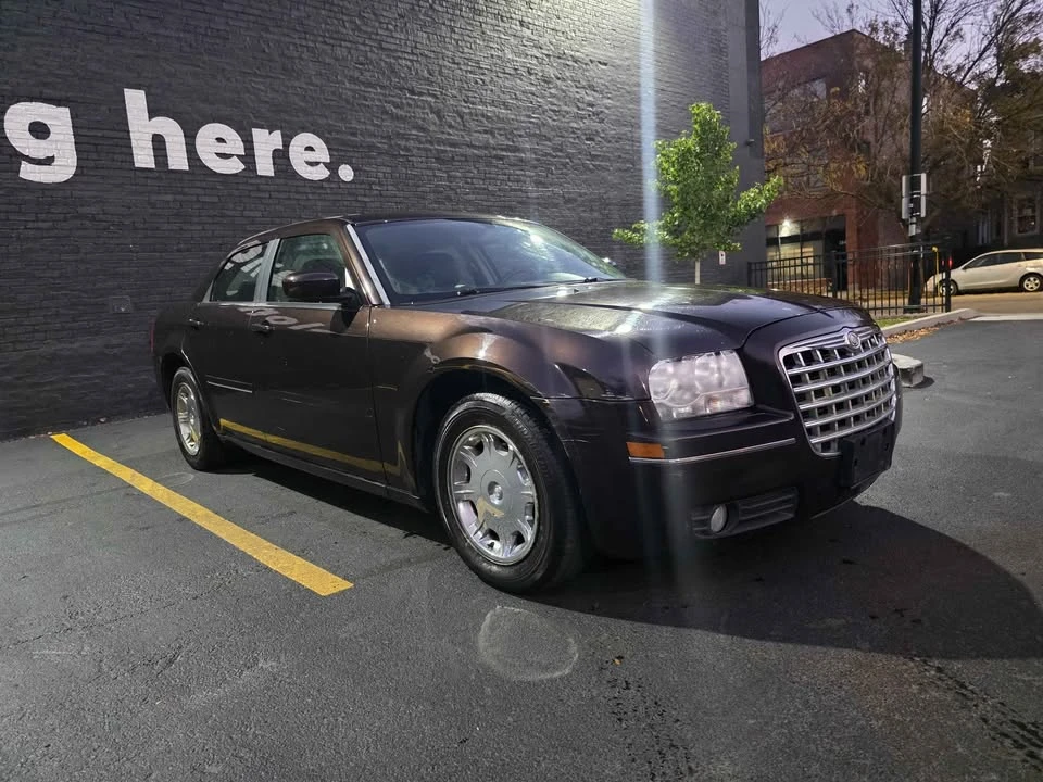 2005 Chrysler 300 (2005-2023) - Image 3 of 19
