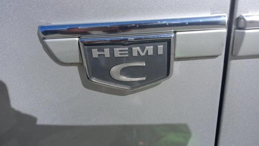 2005 Chrysler 300 (2005-2023) - Image 9 of 15