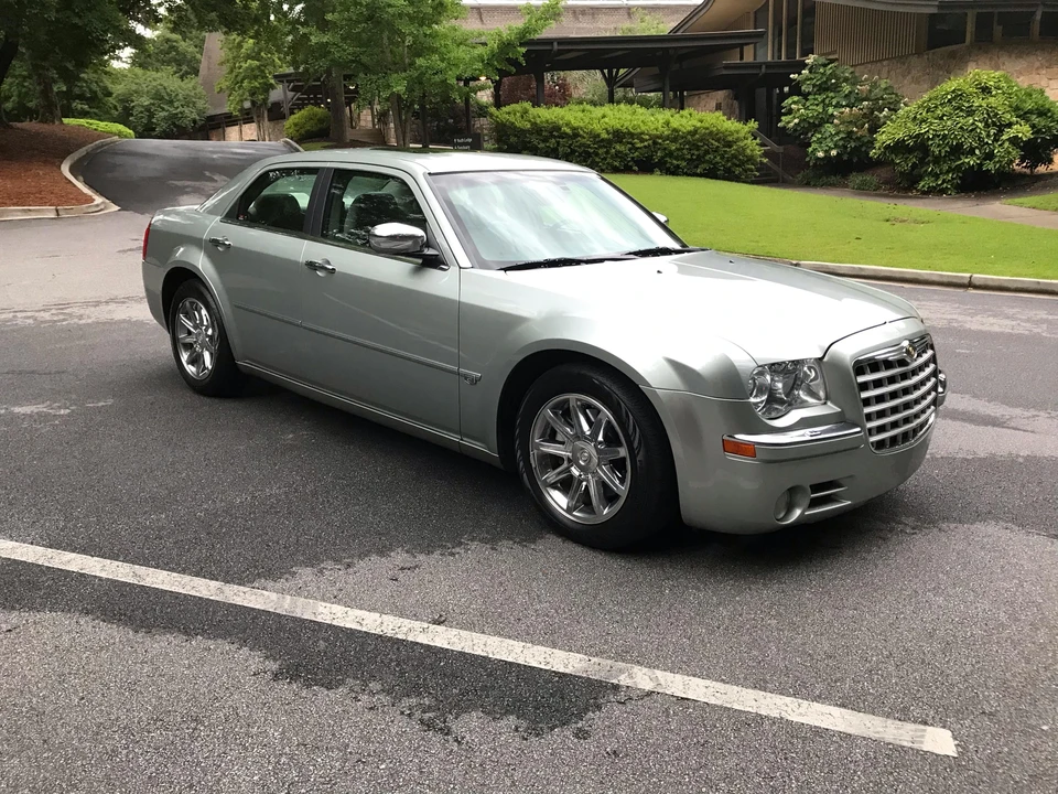 2005 Chrysler 300 (2005-2023) - Image 13 of 31