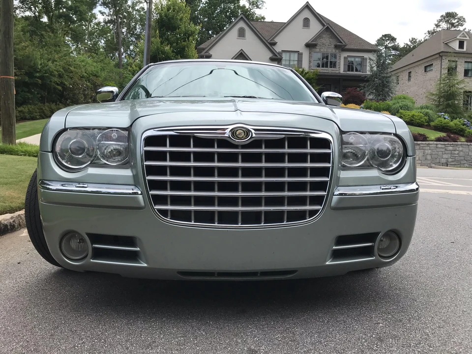 2005 Chrysler 300 (2005-2023) - Image 6 of 31