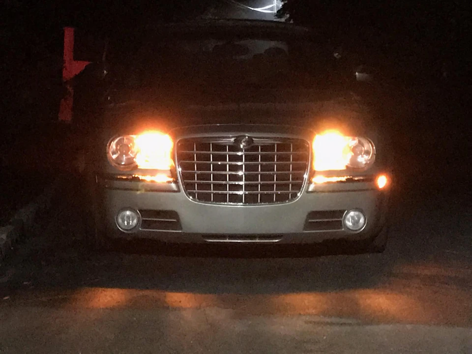 2005 Chrysler 300 (2005-2023) - Image 27 of 31