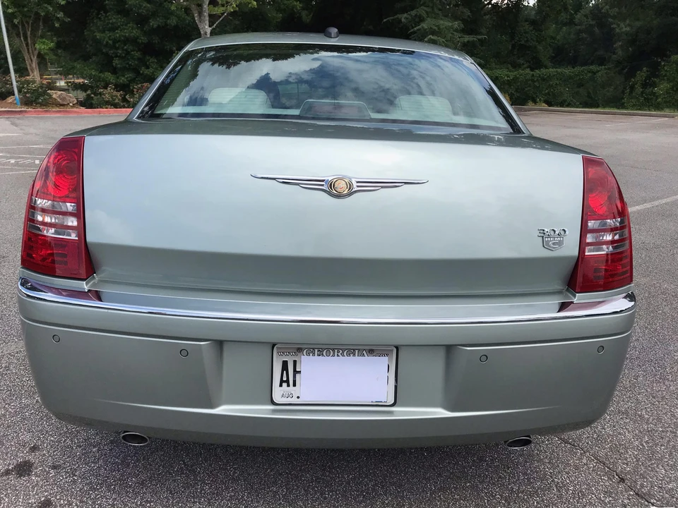 2005 Chrysler 300 (2005-2023) - Image 18 of 31