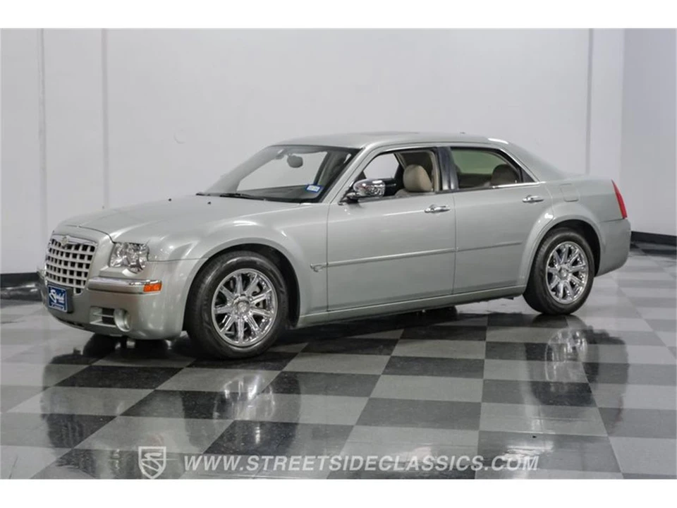 2005 Chrysler 300 (2005-2023) - Image 6 of 31