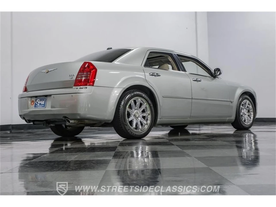 2005 Chrysler 300 (2005-2023) - Image 27 of 31