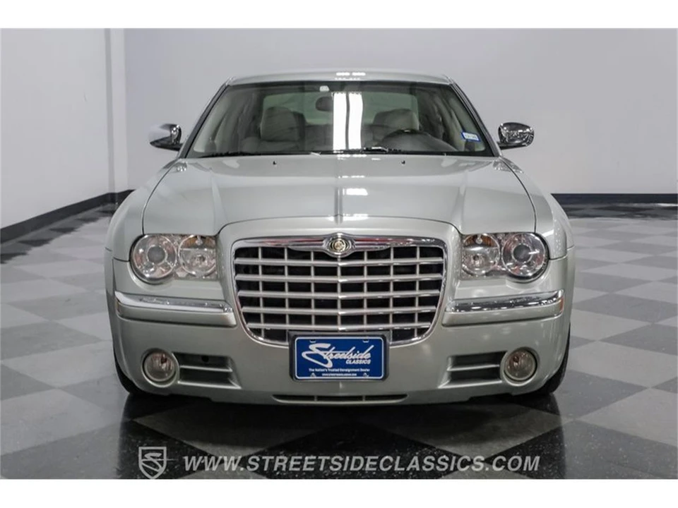 2005 Chrysler 300 (2005-2023) - Image 18 of 31