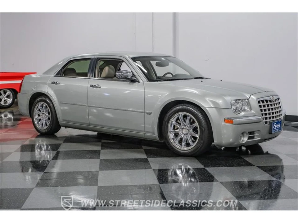 2005 Chrysler 300 (2005-2023) - Image 15 of 31