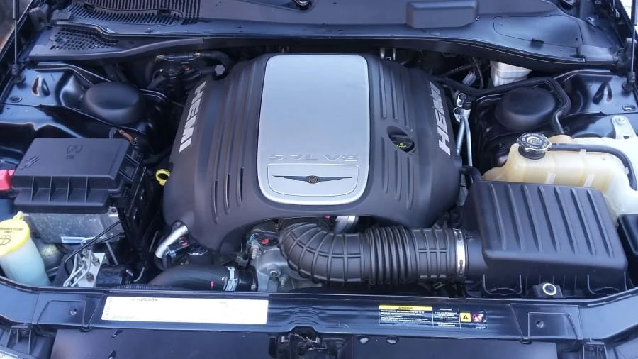 2005 Chrysler 300 (2005-2023) - Image 7 of 10