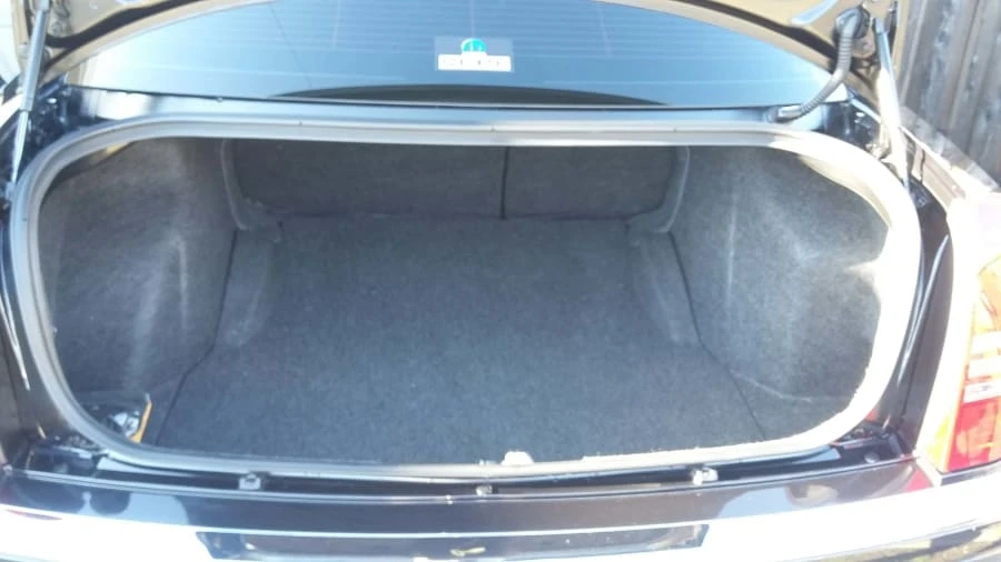 2005 Chrysler 300 (2005-2023) - Image 8 of 10