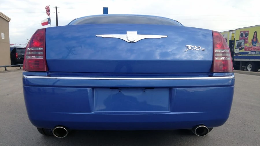 2005 Chrysler 300 (2005-2023) - Image 2 of 9