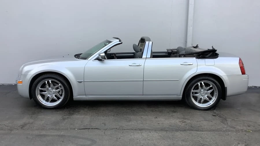 2005 Chrysler 300 (2005-2023) - Image 14 of 19