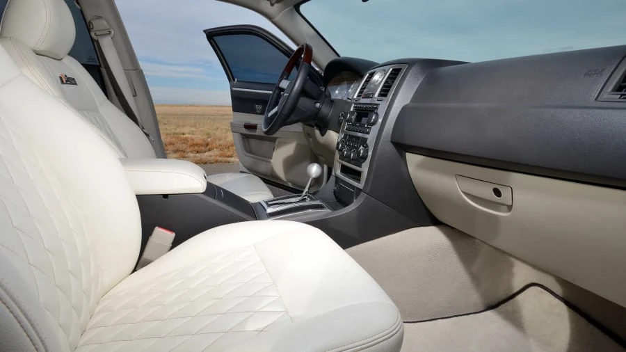 2005 Chrysler 300 (2005-2023) - Image 4 of 20