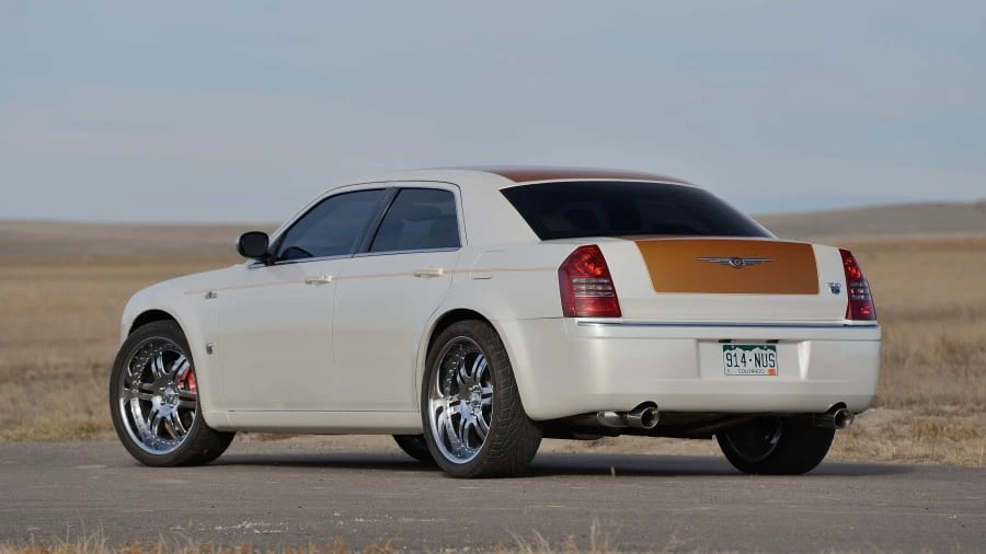 2005 Chrysler 300 (2005-2023) - Image 10 of 20