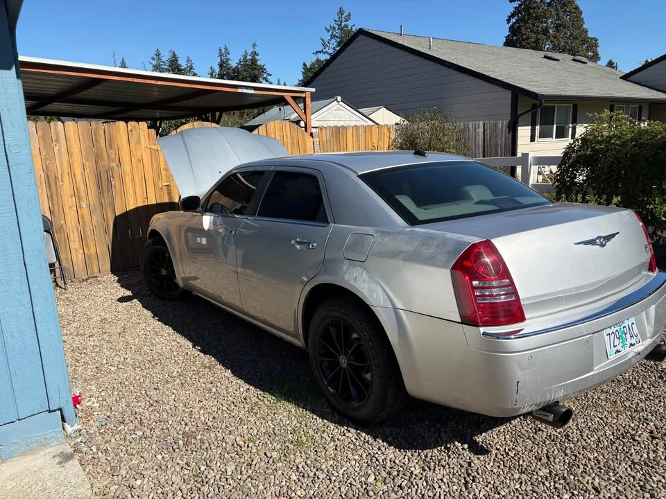 2005 Chrysler 300 (2005-2023) - Image 2 of 8