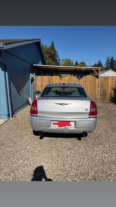 2005 Chrysler 300 (2005-2023) - Image 4 of 8