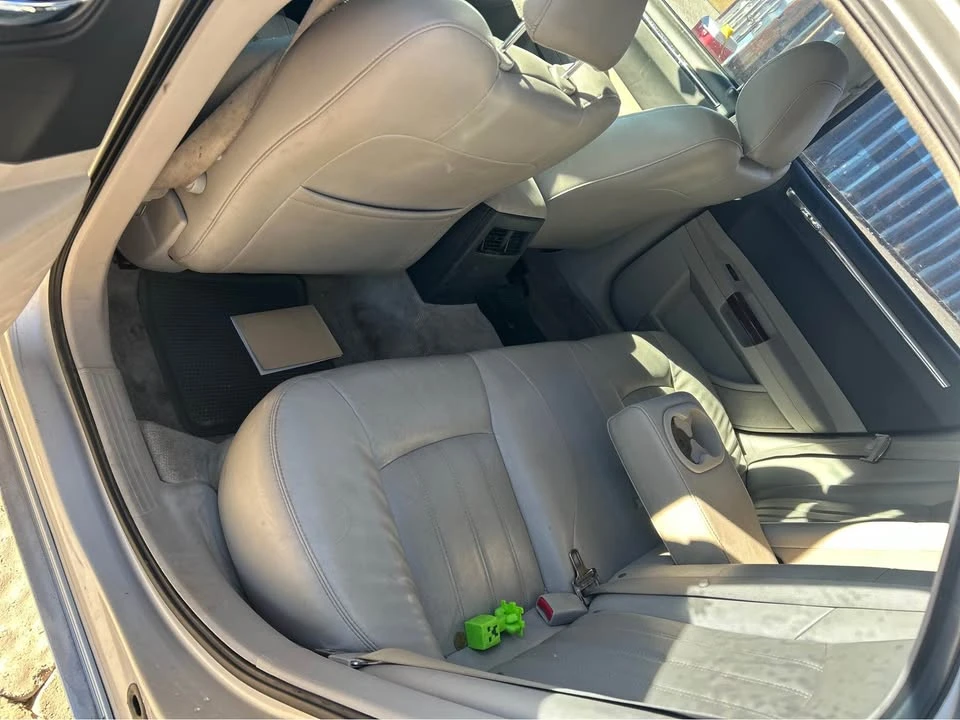 2005 Chrysler 300 (2005-2023) - Image 6 of 10