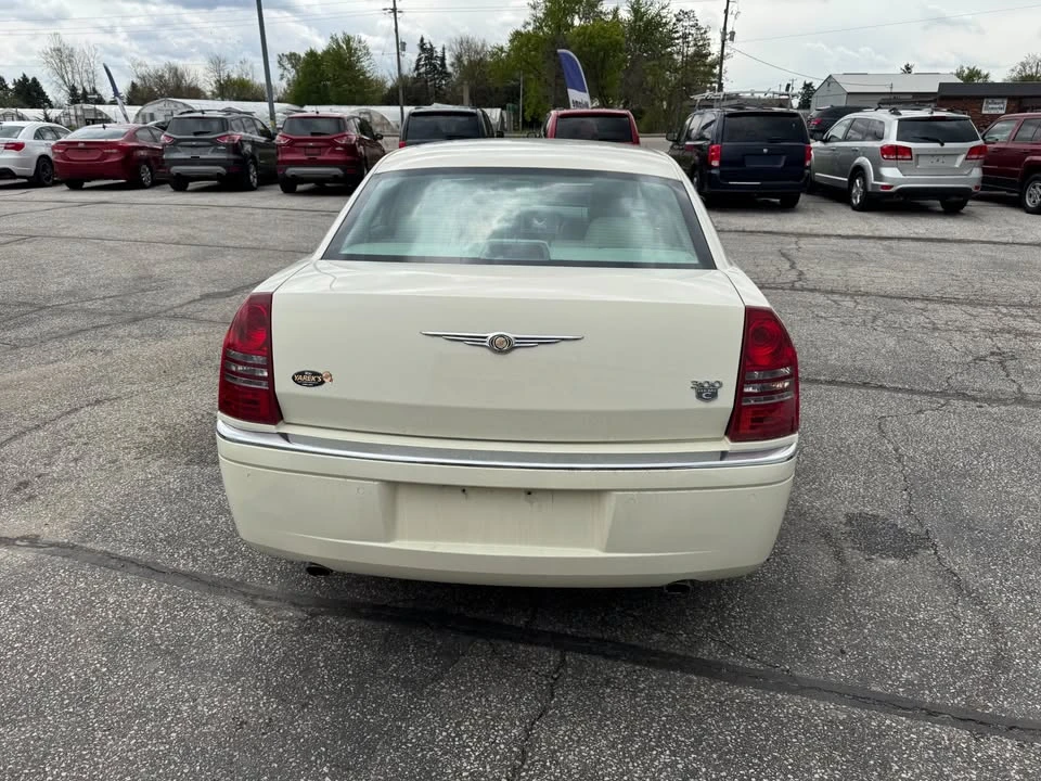 2005 Chrysler 300 (2005-2023) - Image 6 of 15