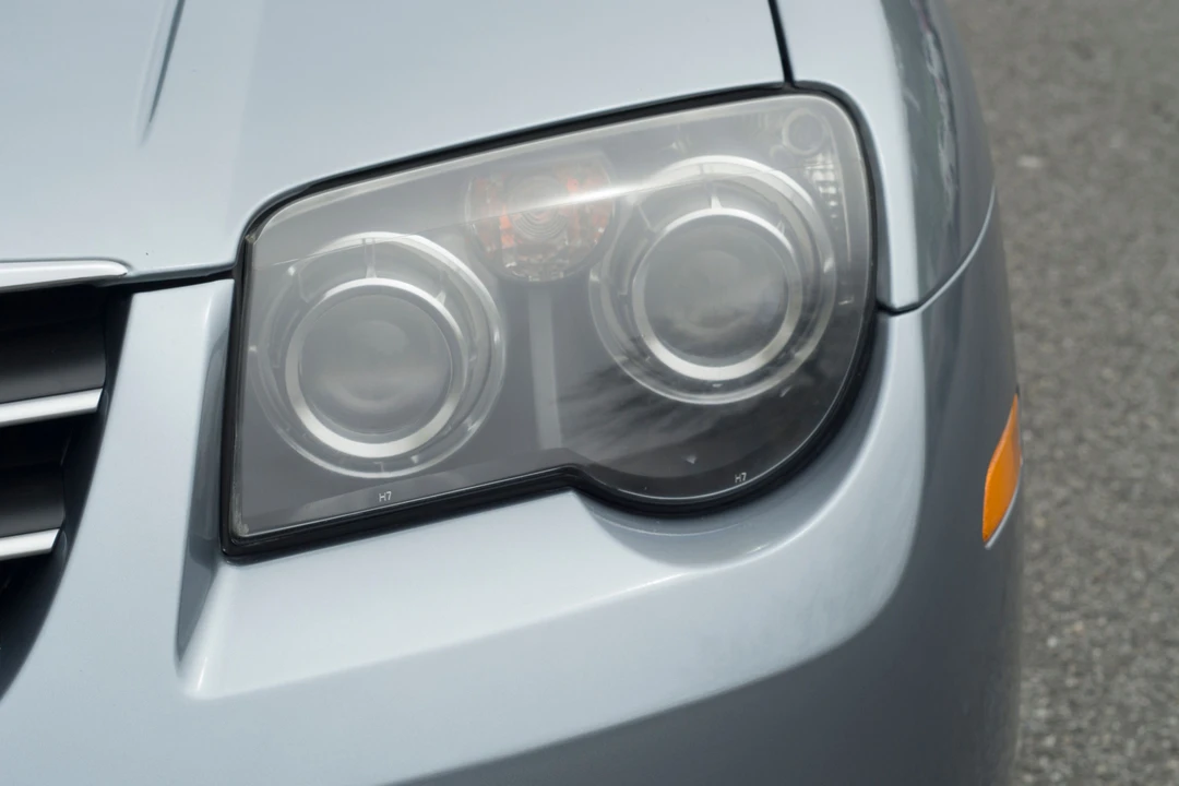 2005 Chrysler Crossfire - Image 29 of 31