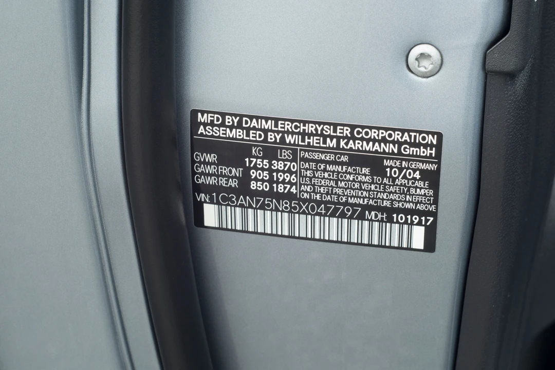 2005 Chrysler Crossfire - Image 26 of 31