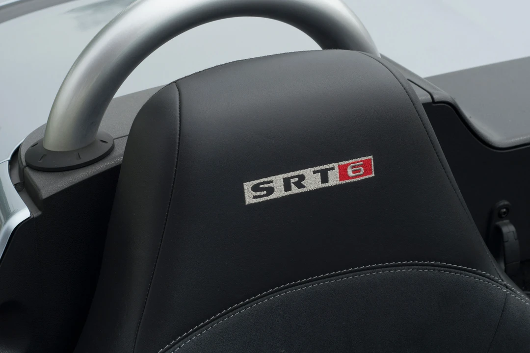 2005 Chrysler Crossfire - Image 15 of 31