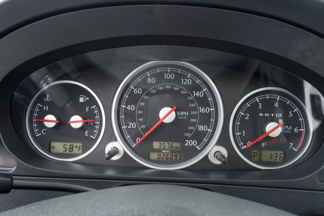 2005 Chrysler Crossfire - Image 18 of 31