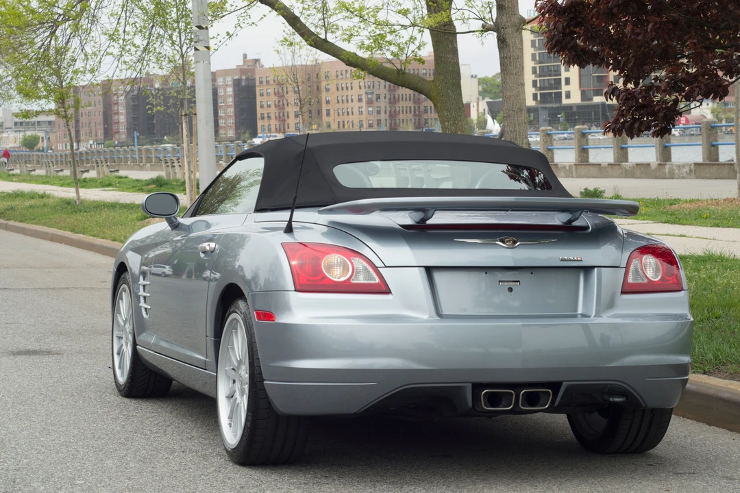 2005 Chrysler Crossfire - Image 23 of 31