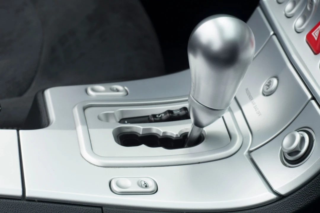 2005 Chrysler Crossfire - Image 20 of 31