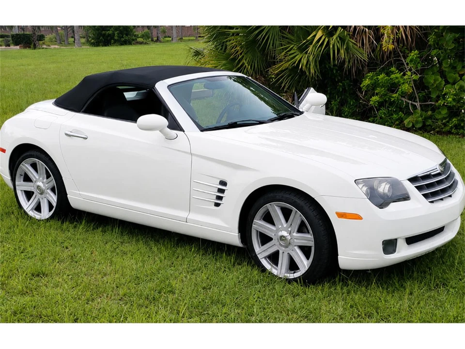 2005 Chrysler Crossfire - Image 2 of 9