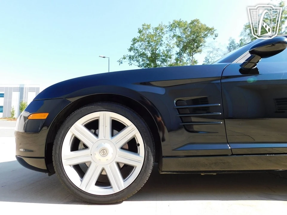 2005 Chrysler Crossfire - Image 10 of 12
