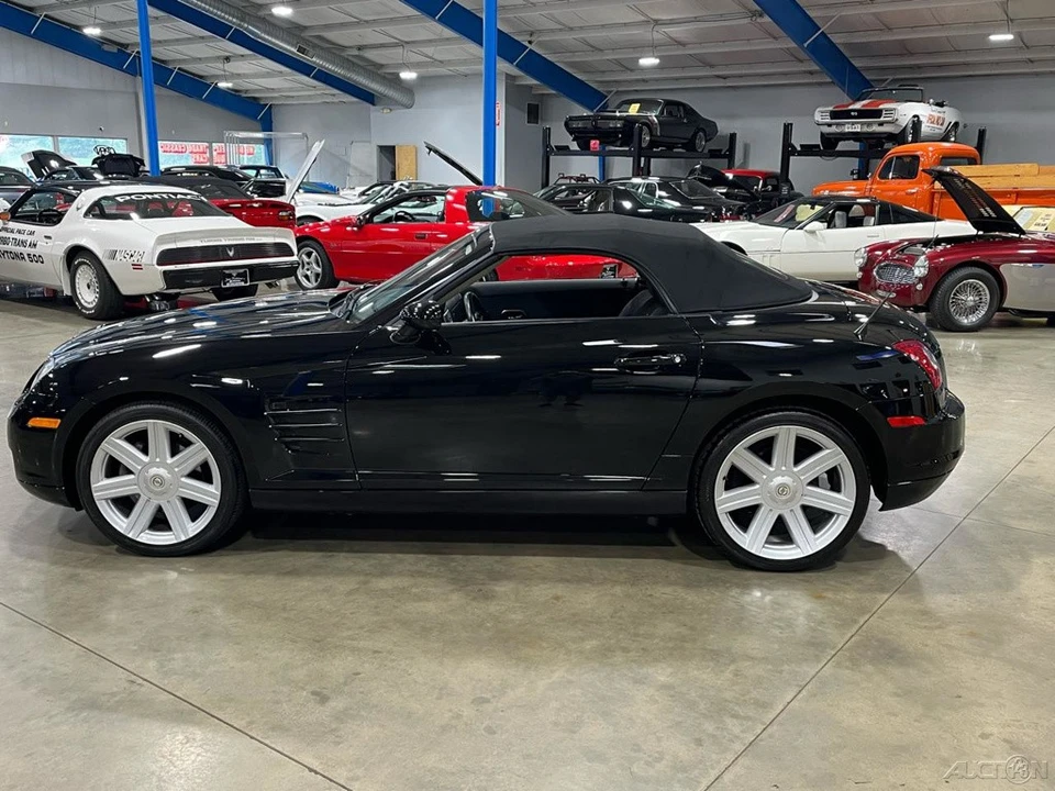 2005 Chrysler Crossfire - Image 7 of 24