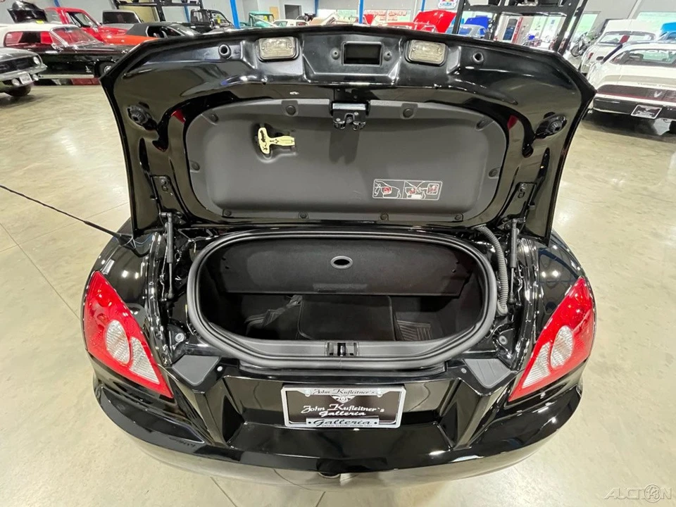 2005 Chrysler Crossfire - Image 12 of 24