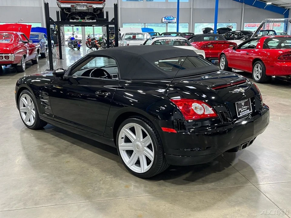 2005 Chrysler Crossfire - Image 3 of 24