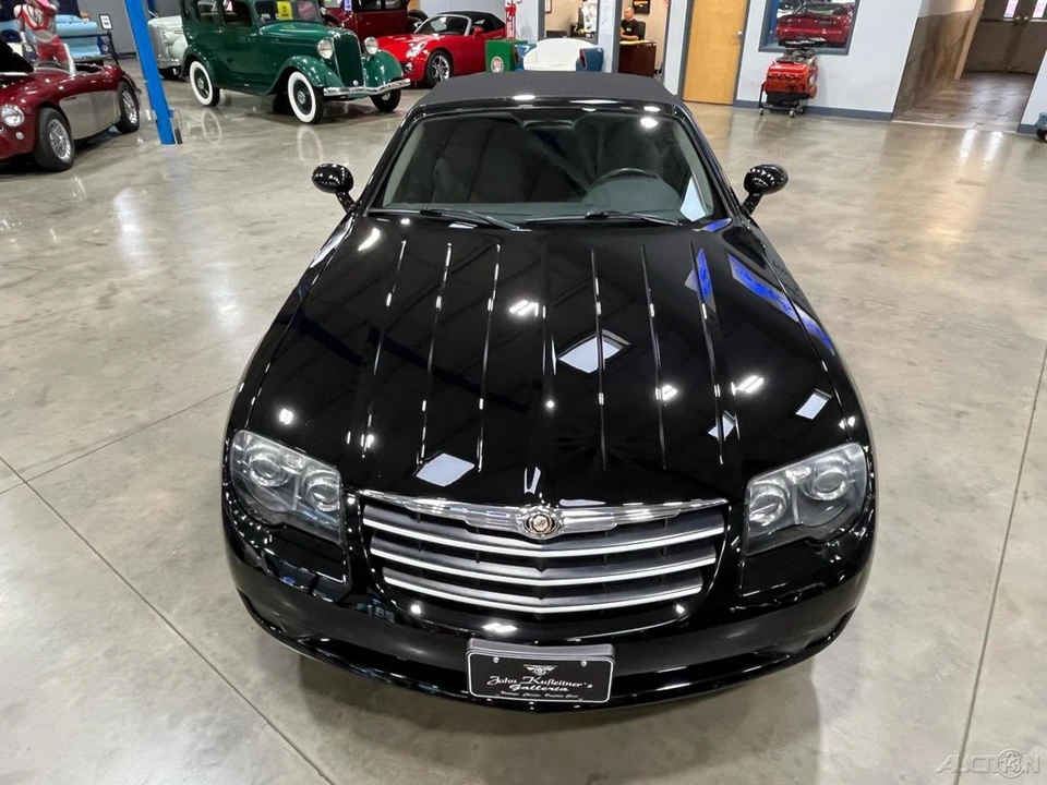 2005 Chrysler Crossfire - Image 10 of 24