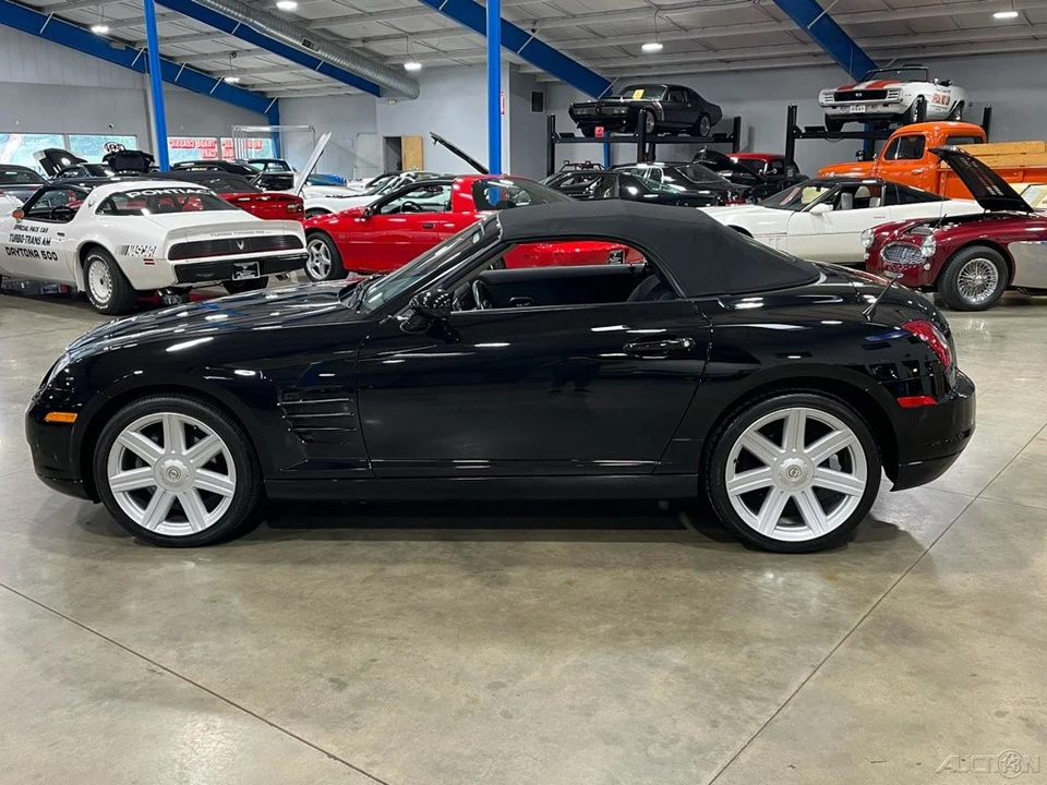 2005 Chrysler Crossfire - Image 8 of 24