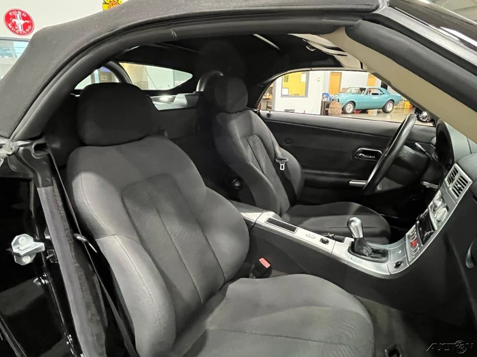 2005 Chrysler Crossfire - Image 21 of 24
