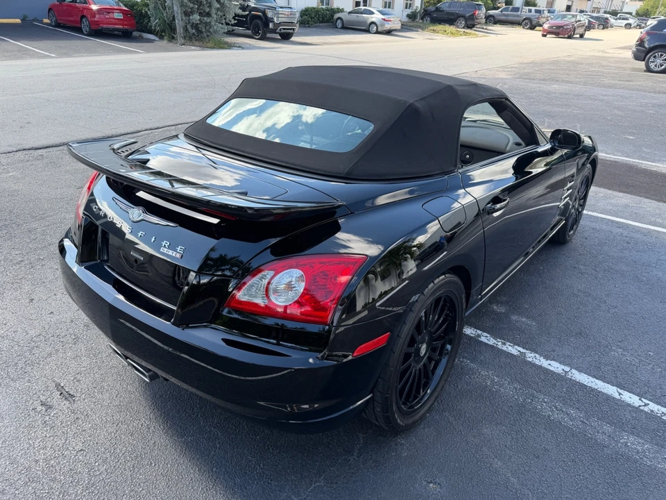 2005 Chrysler Crossfire - Image 13 of 31