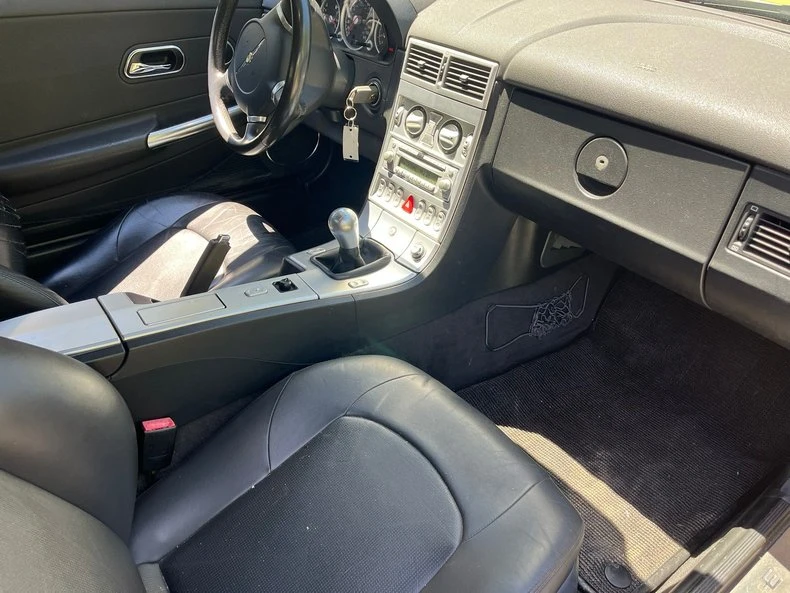 2005 Chrysler Crossfire - Image 11 of 12