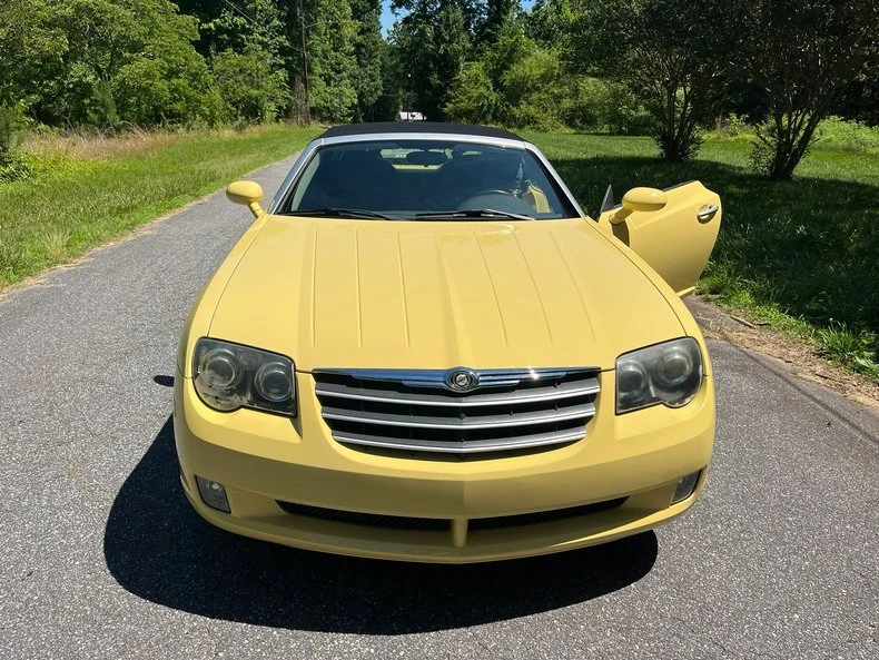 2005 Chrysler Crossfire - Image 6 of 12
