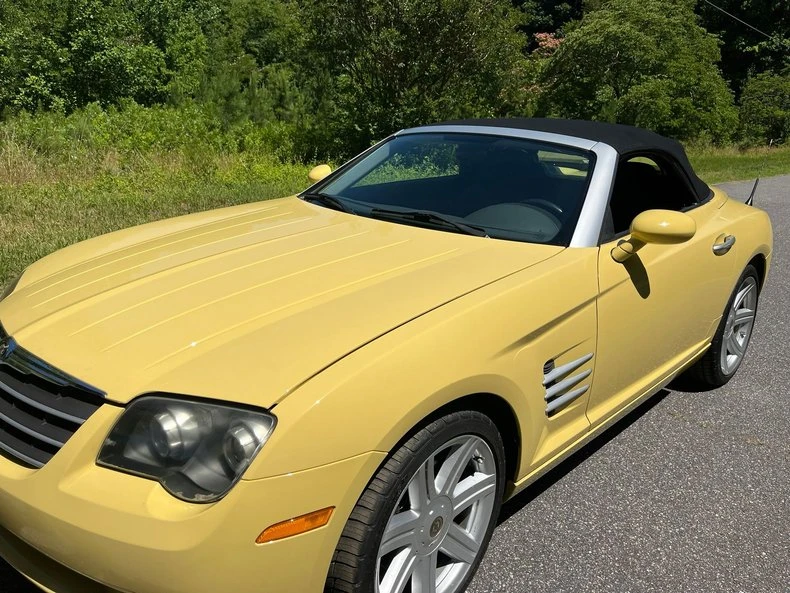 2005 Chrysler Crossfire - Image 7 of 12