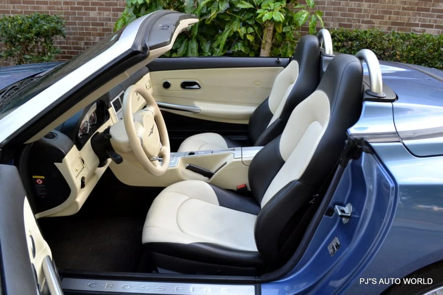 2005 Chrysler Crossfire - Image 7 of 10
