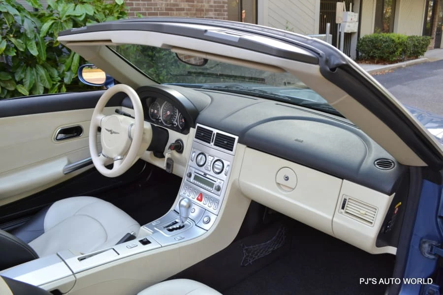 2005 Chrysler Crossfire - Image 9 of 10