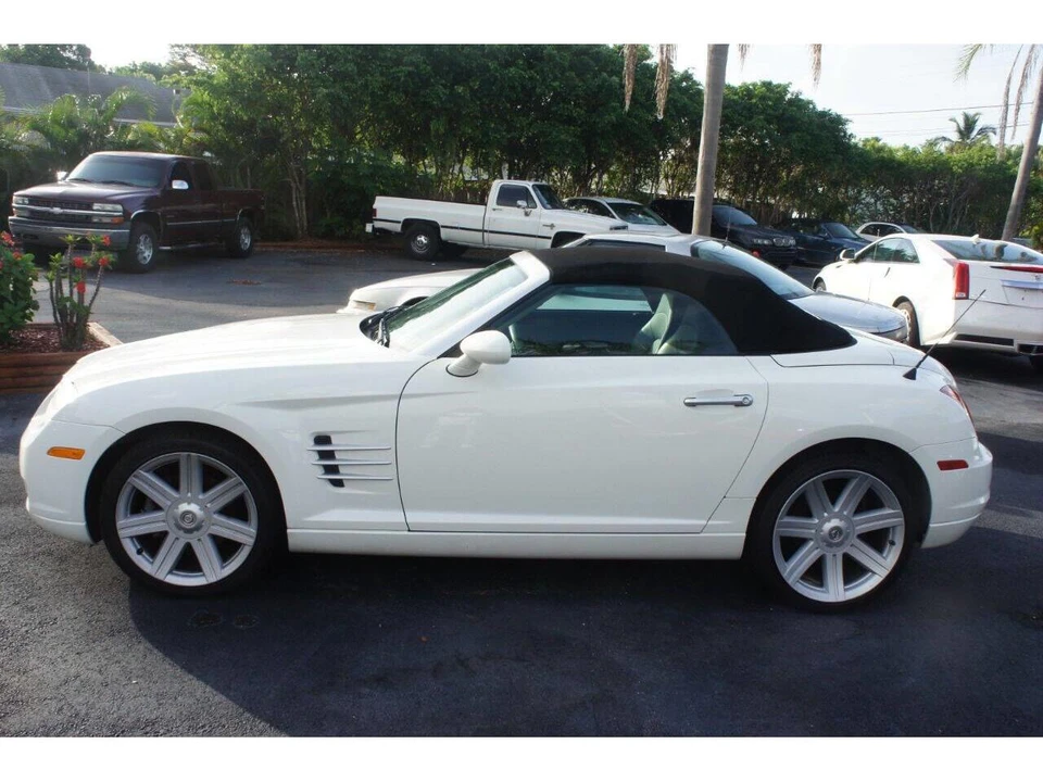 2005 Chrysler Crossfire - Image 2 of 19