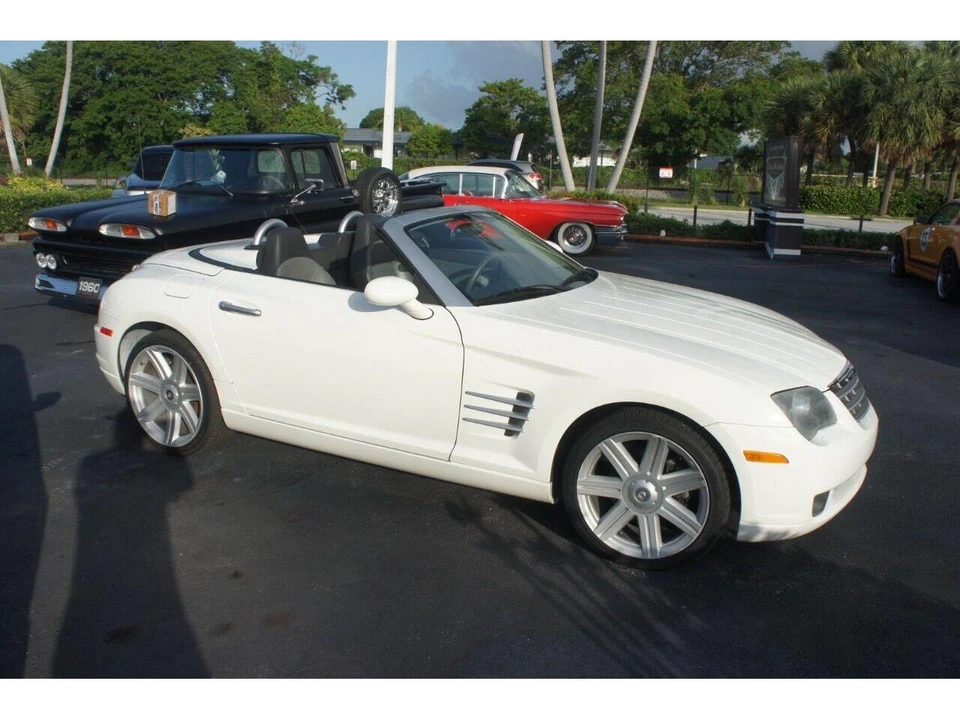 2005 Chrysler Crossfire - Image 16 of 19