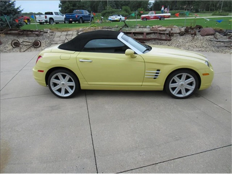 2005 Chrysler Crossfire - Image 5 of 18