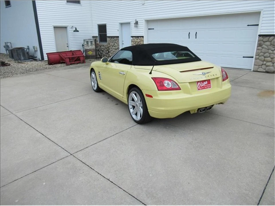 2005 Chrysler Crossfire - Image 8 of 18