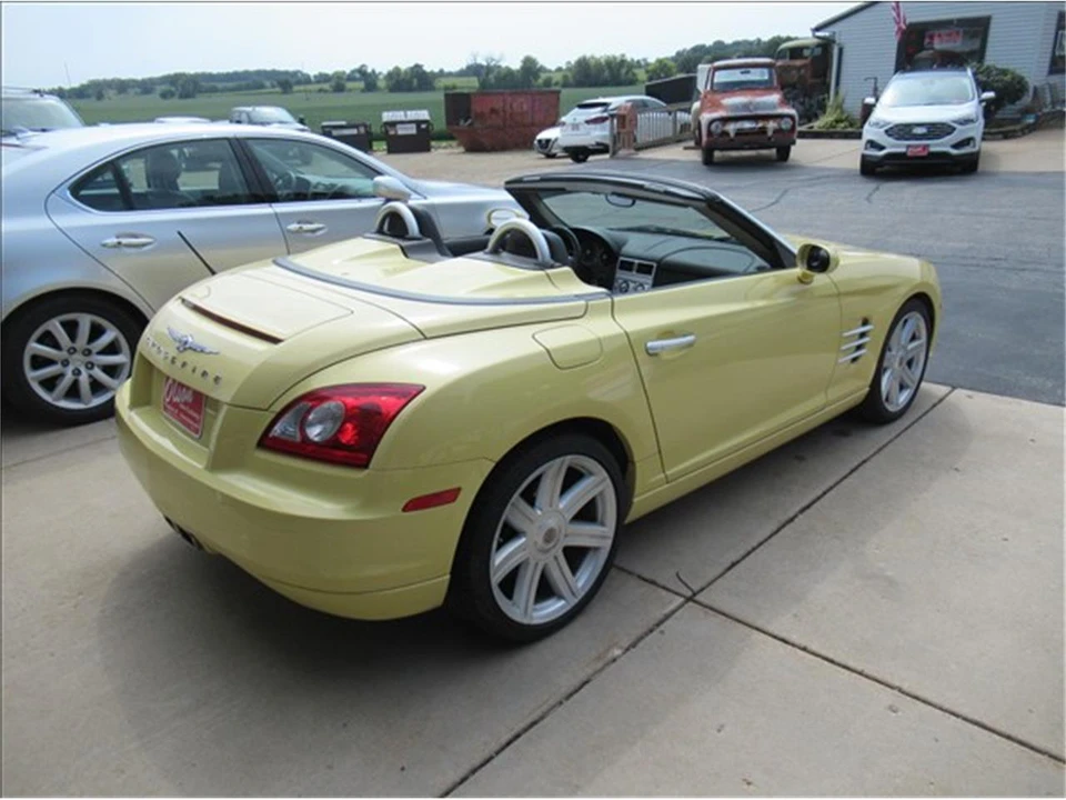 2005 Chrysler Crossfire - Image 11 of 18